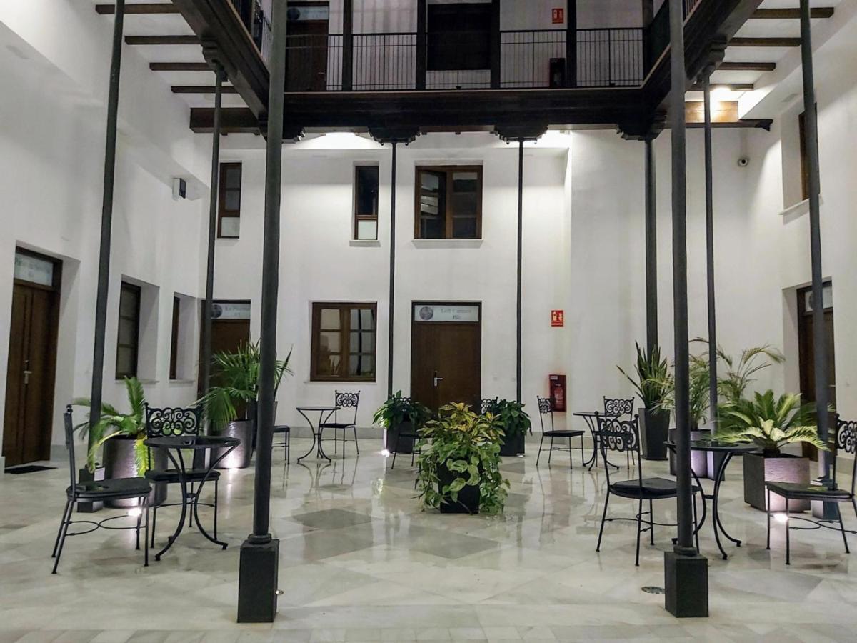 Palacio Del Siglo XVII Frente A Los Jardines De Murillo — Fotos 3
